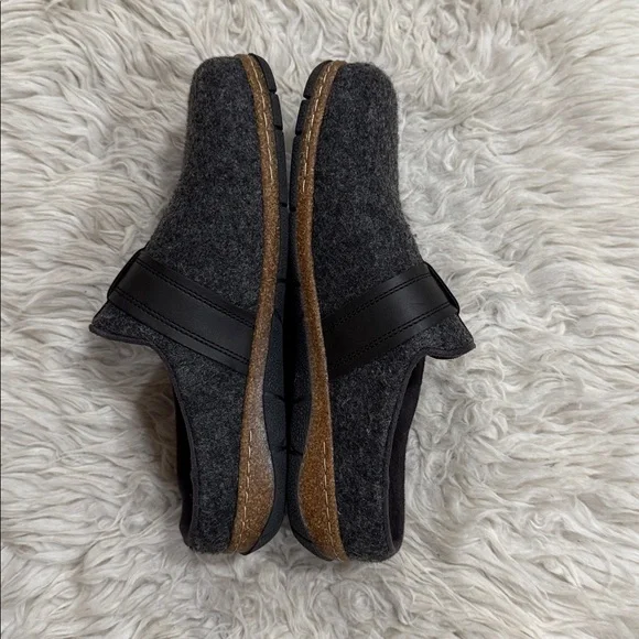 Earth Charcoal Gray Buckle  Eras Casual Wool Comfort Clogs Size 7.5M - Picture 4 of 7